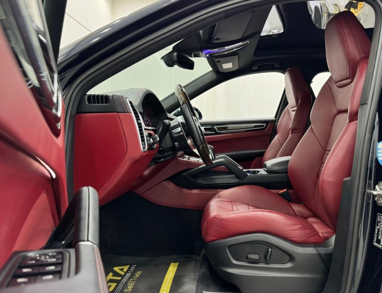 Porsche Cayenne Base Coupe 2022 Porsche Cayenne Coupe, 1 Year Warranty, Agency Full Service History, GCC