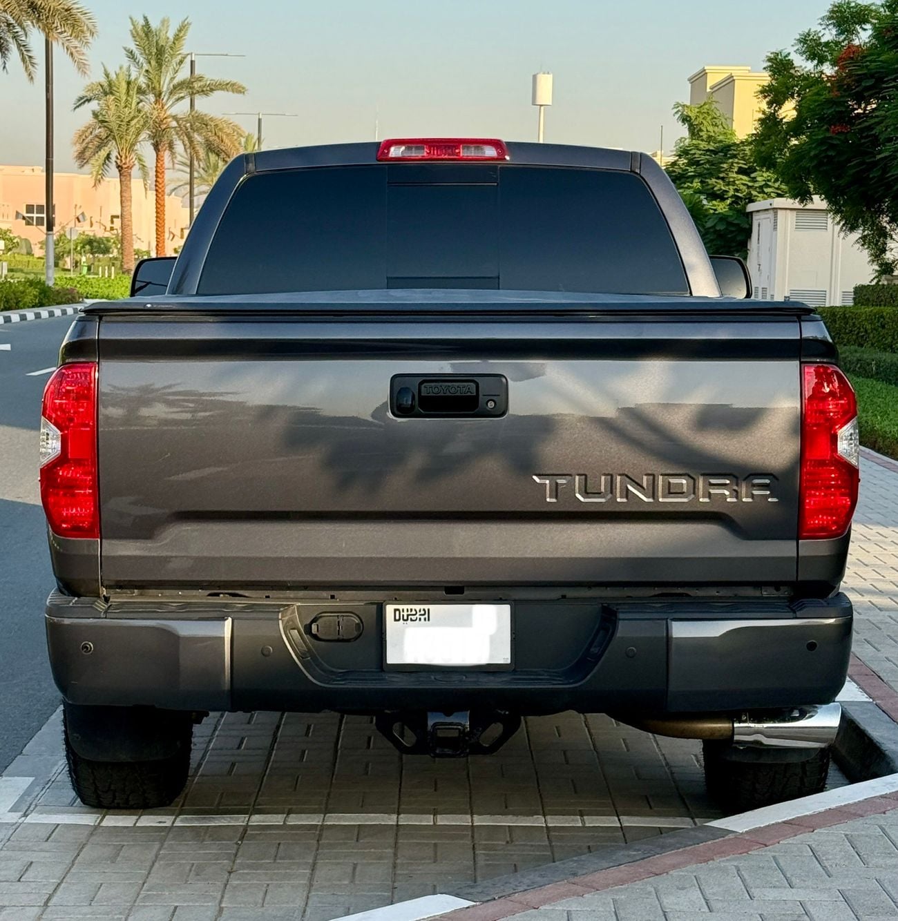 Toyota Tundra 5.7L SR5