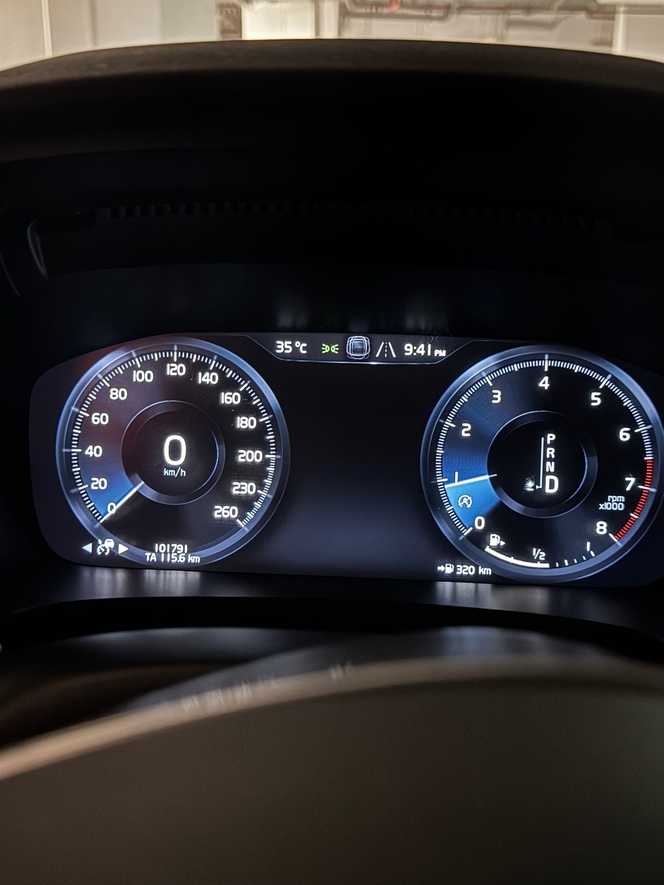 Volvo S90 MOMENTUM