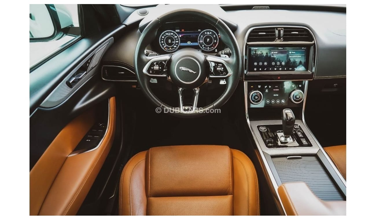 Jaguar XE R-Dynamic SE