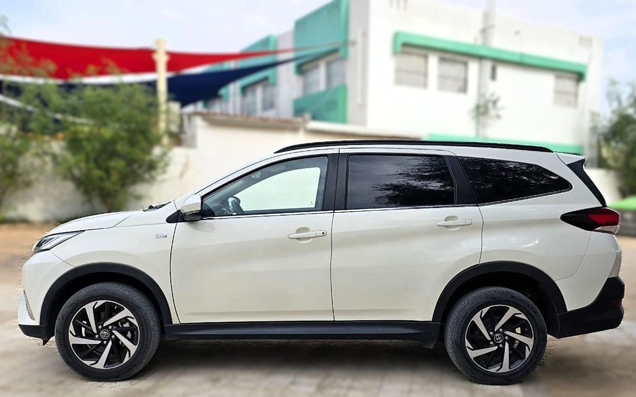 Toyota Rush 1.5L EX Used Toyota Rush EX 1.5l A/T Gcc White Color 2023 Model