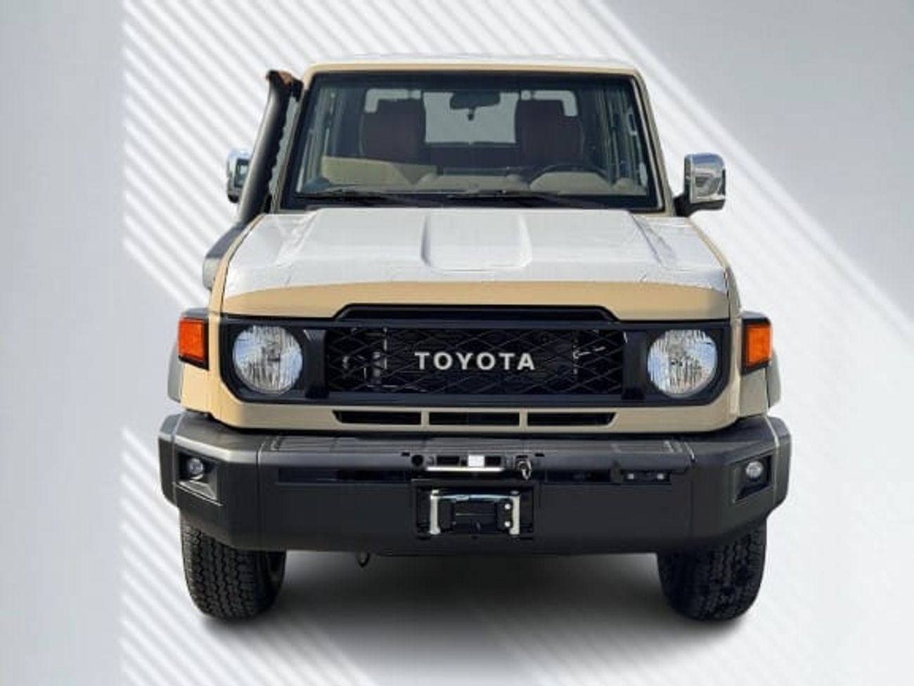 تويوتا لاند كروزر 70 DC 2.8L DIESEL FULL OPTION AUTOMATIC TRANSMISSION