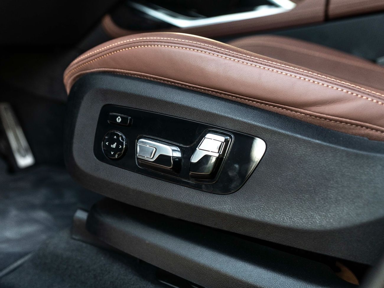 BMW X7 xDrive40i Luxury M Sport Package 3.0L