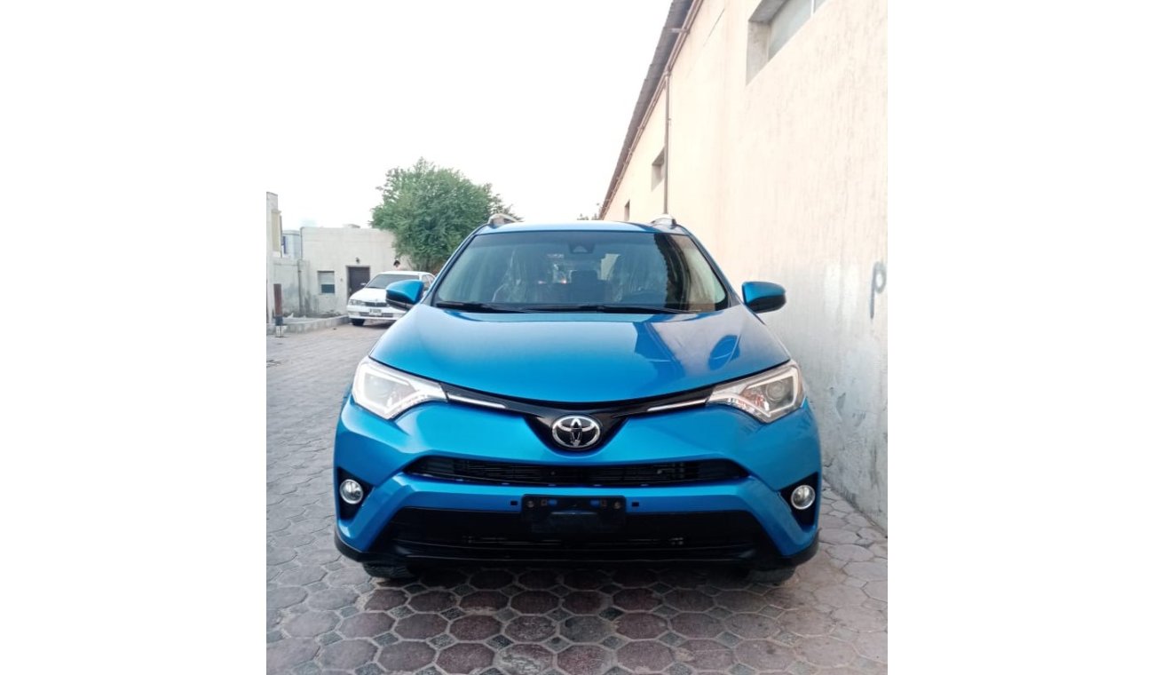 تويوتا راف ٤ TOYOTA RAV4 2017 LE BLUE