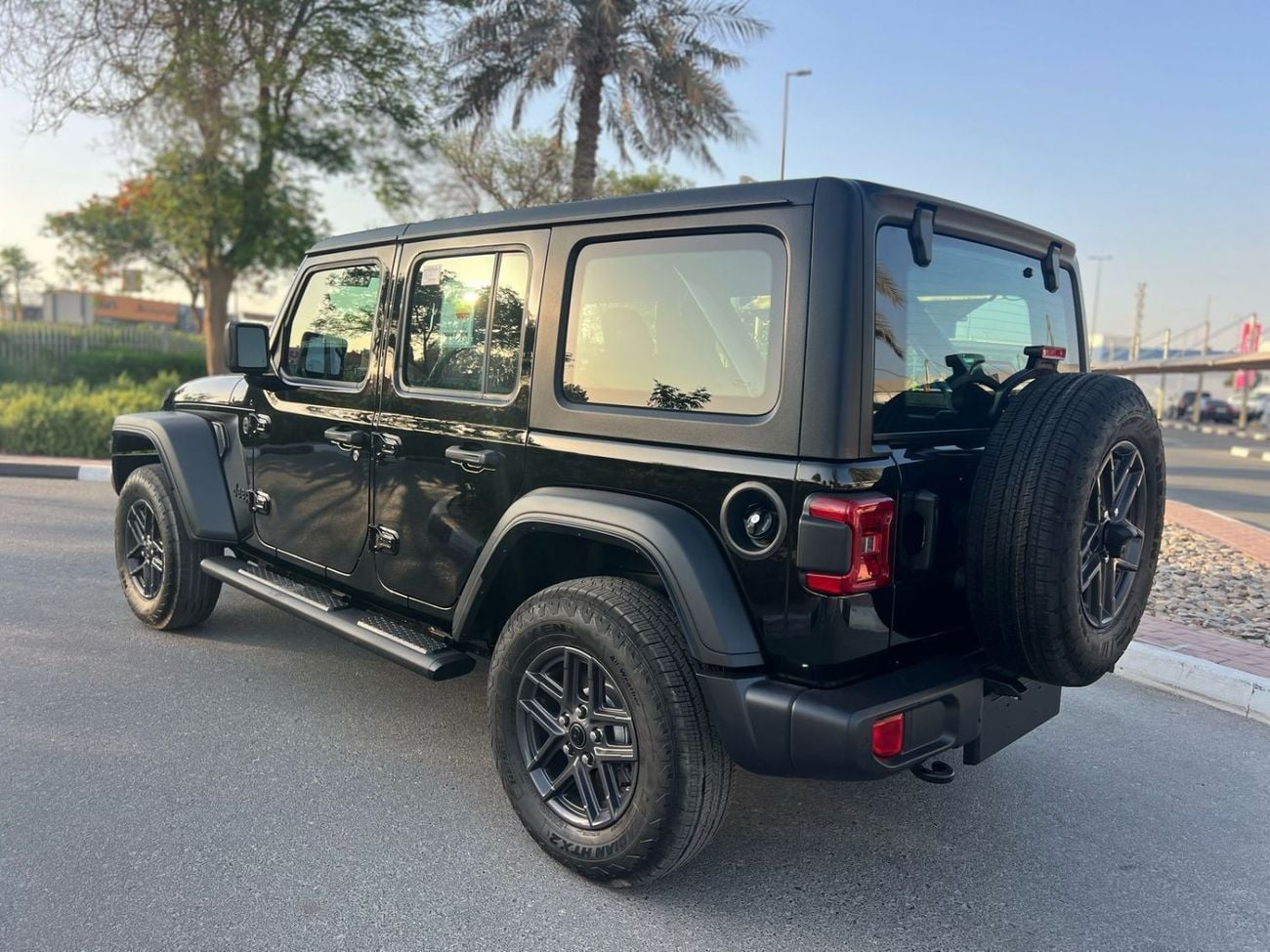 جيب رانجلر أنليميتد Unlimited Sport S 2.0L A/T