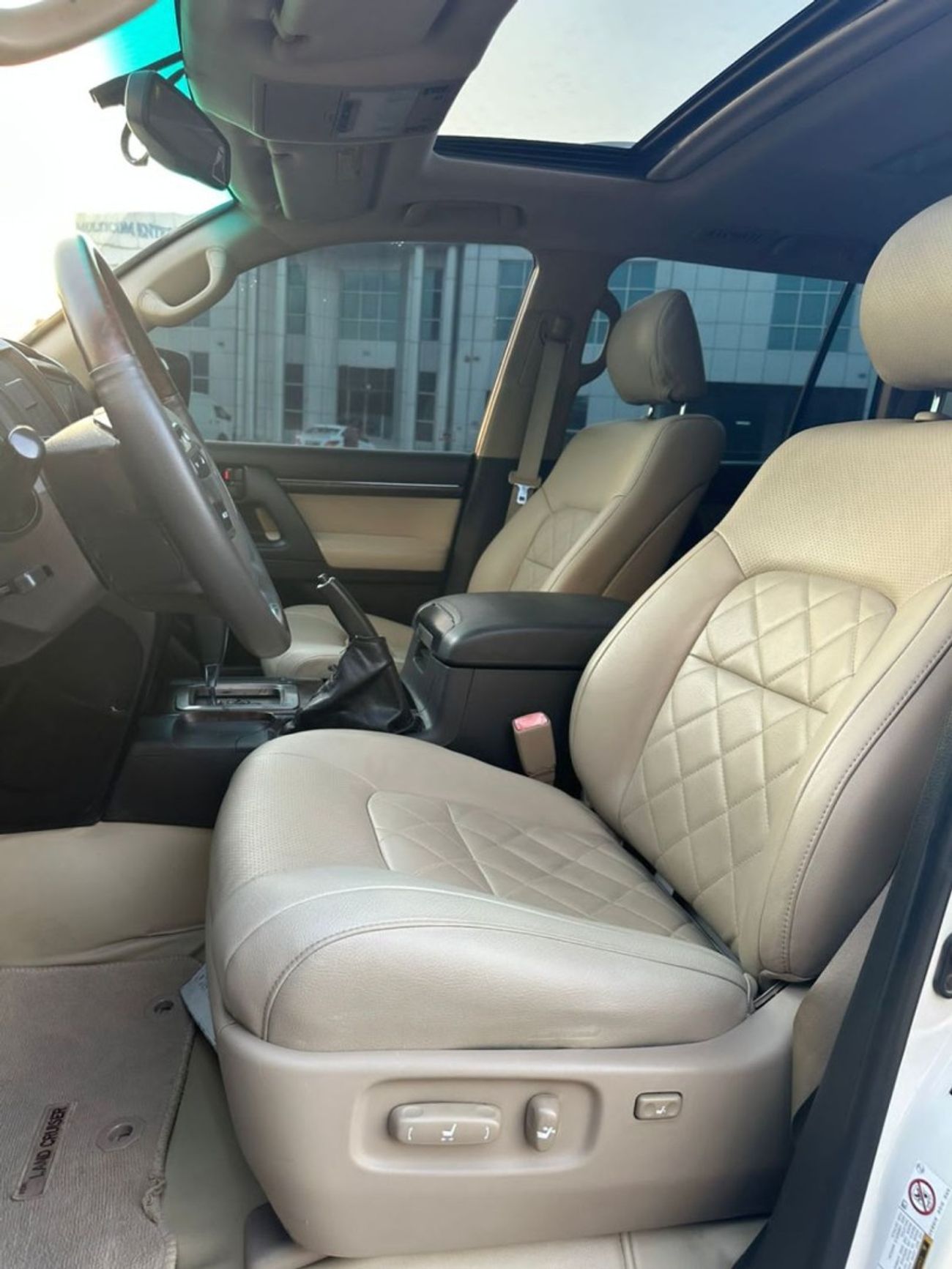 تويوتا لاند كروزر GXR V8 خليجي