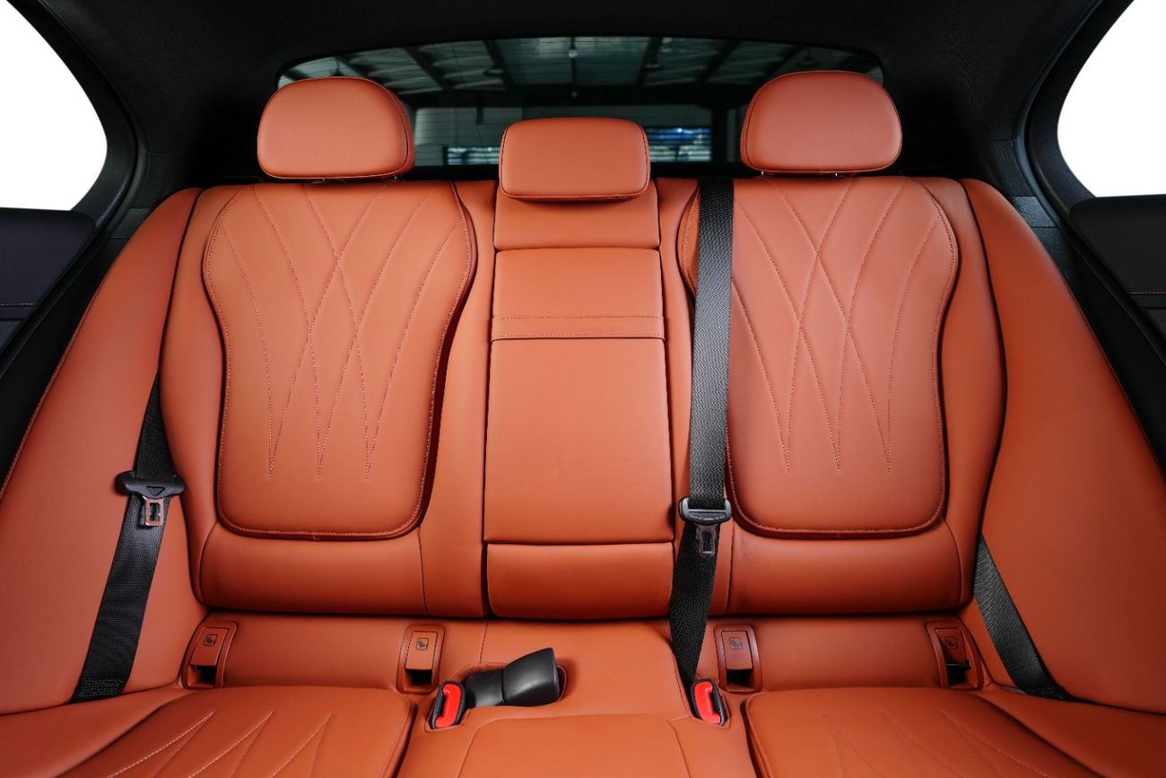 مرسيدس بنز C 63 AMG 827 KMS ONLY-Graphite Grey Metallic-The Best Sports Sedan