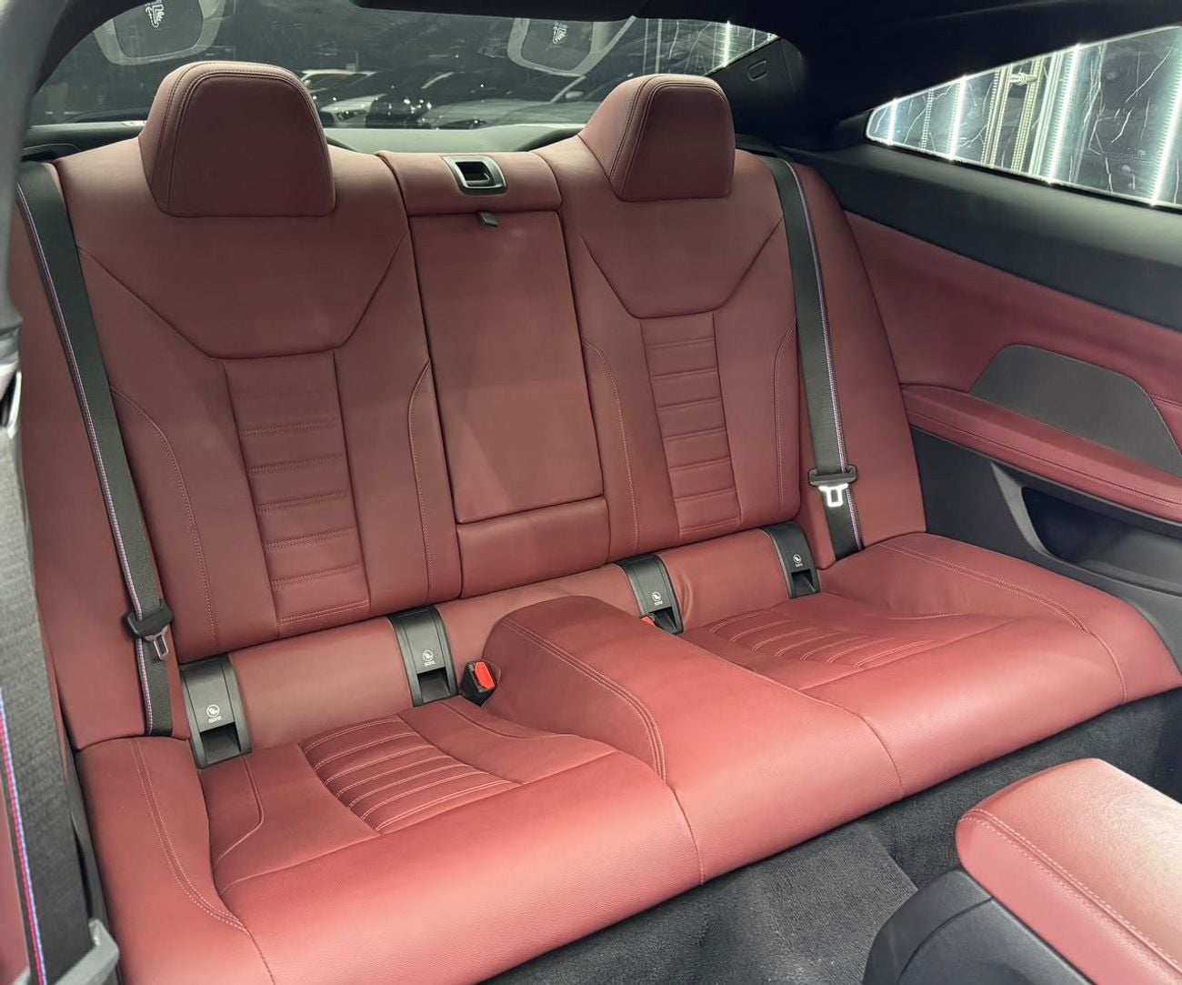 بي أم دبليو M440i BMW M440i xDrive | GCC | Low mileage | Original Paint | AGMC Warranty and Service 2029