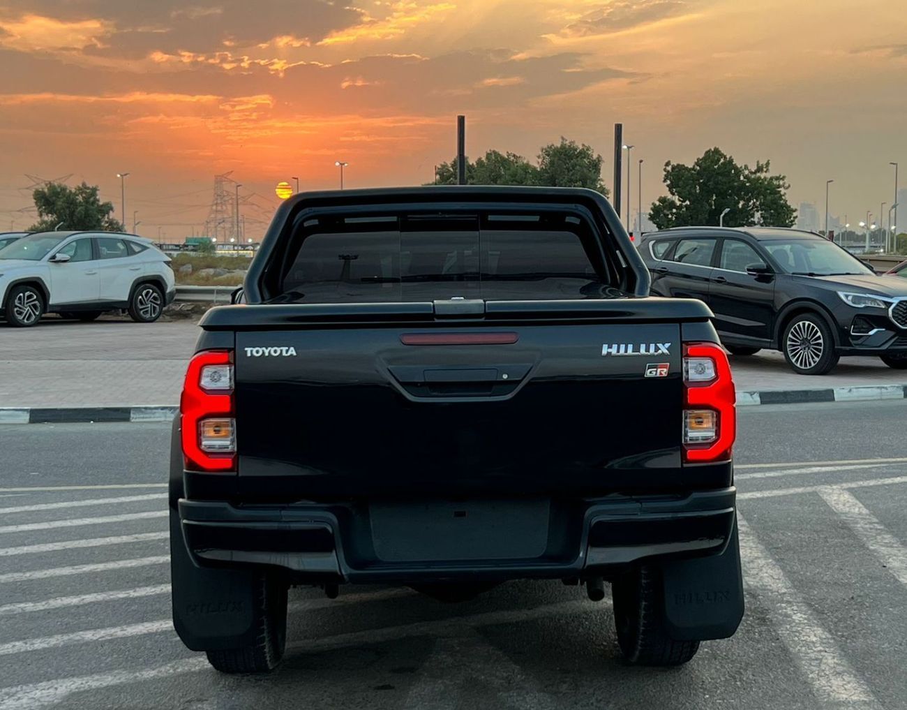 Toyota Hilux 2021 Modified GR Sport Black Edition - Trunk Cover -  2.7L V4 - AWD 4x4-360* CAM - Push