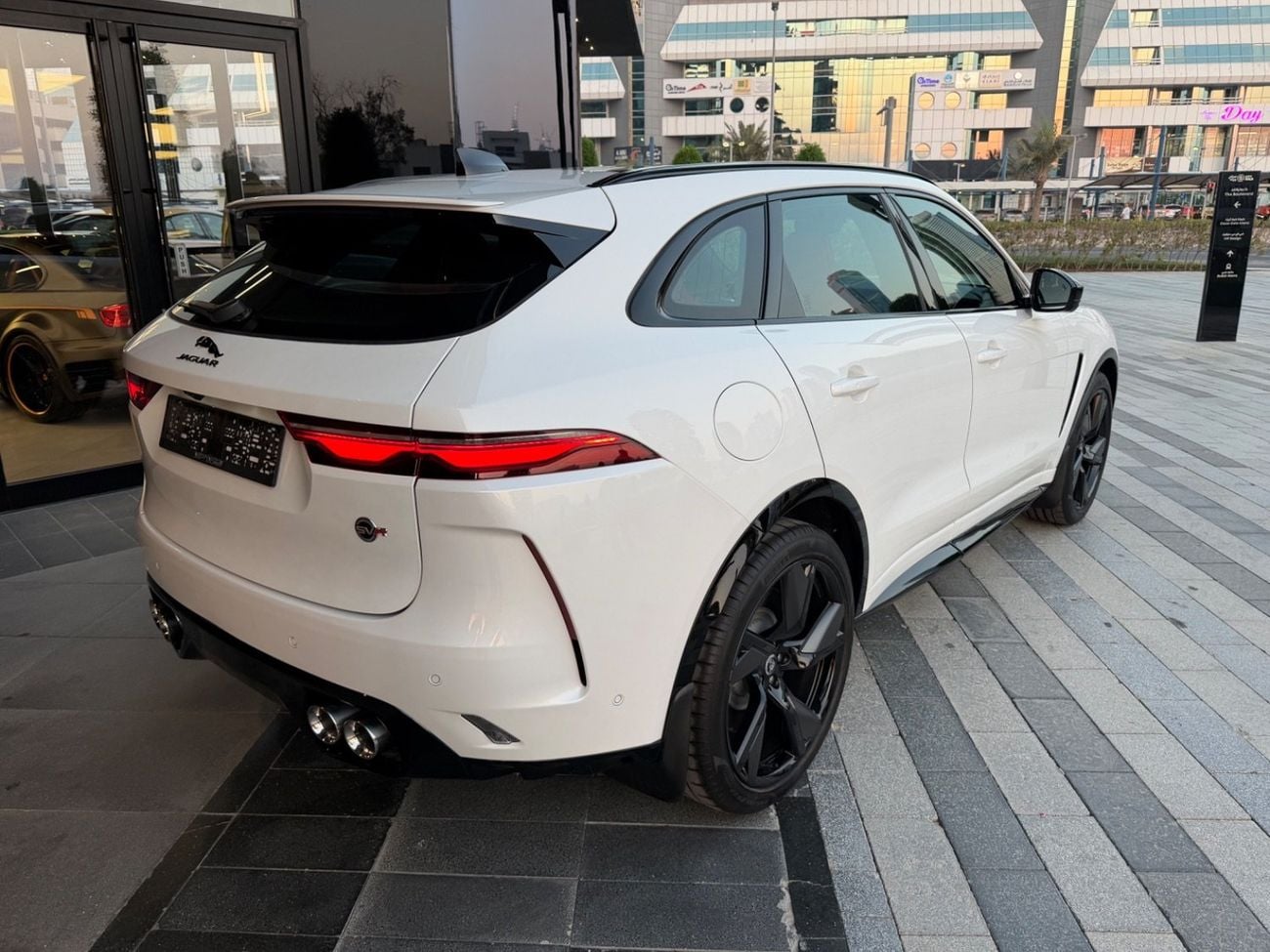 جاكوار F بيس SVR | 2024 | Brand New | GCC Specs | AlTayer warranty till 2031
