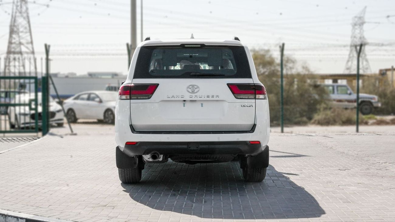 Toyota Land Cruiser 2025 Toyota Land Cruiser GXR 4.0L AT Petrol (White-Black)