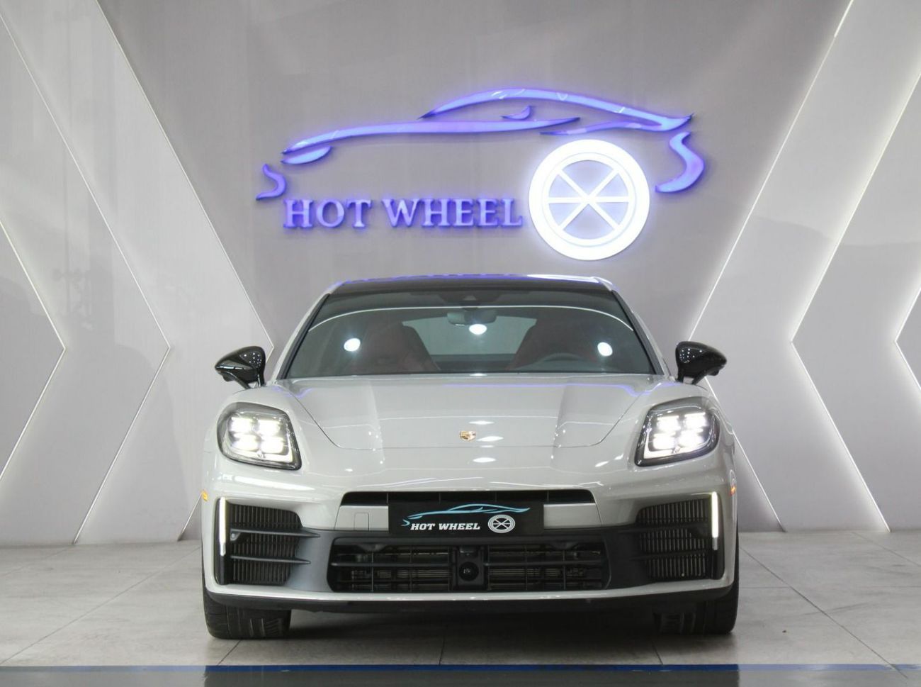 Porsche Panamera PANAMERA 4 | With warranty