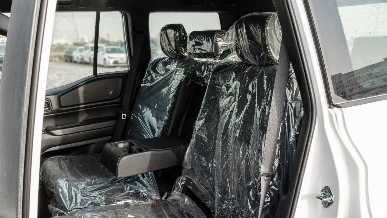 تويوتا برادو 2026 Toyota Prado 2.4L AT Petrol (White-Black) Mid Option