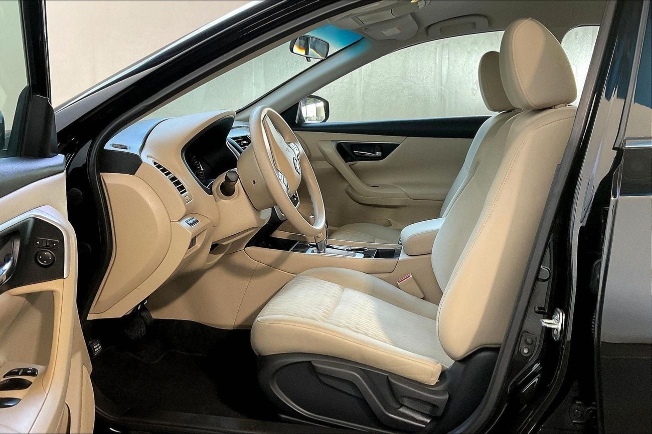 Nissan Altima SV