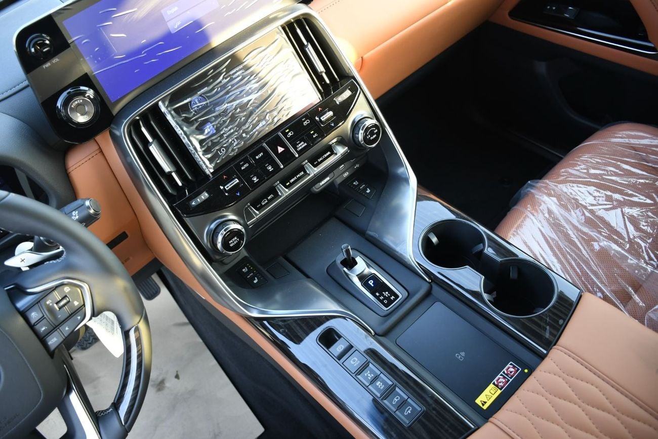 Lexus LX700h VIP 2026 Lexus LX700h 3.5L HEV VIP 22'' wheels Full option (Ready Stock )