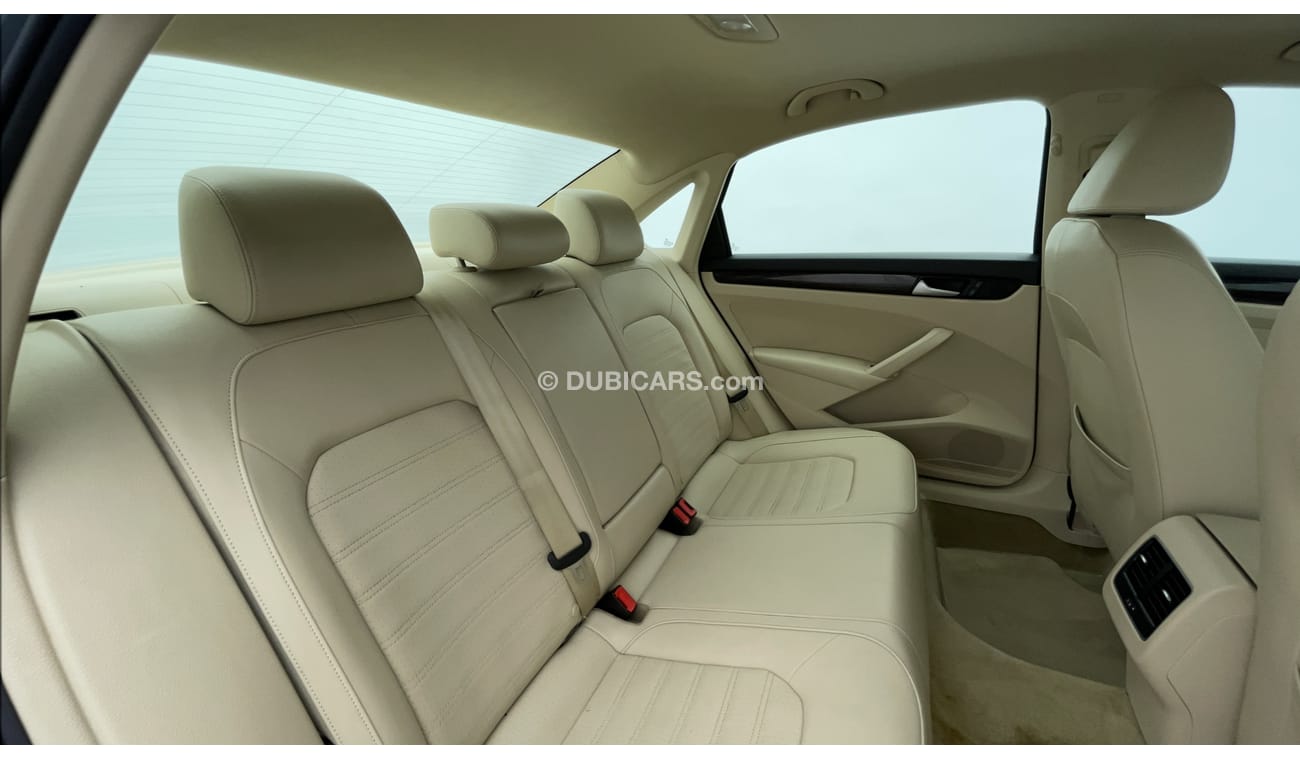 فولكس واجن باسات R LINE 2.5 | +مع الضمان | كمان تم فحص ١٥٠