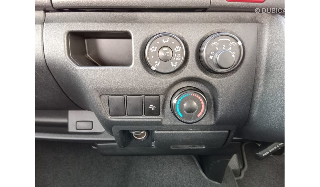 تويوتا هاياس TOYOTA HIACE  RIGHT HAND DRIVE (PM1185)