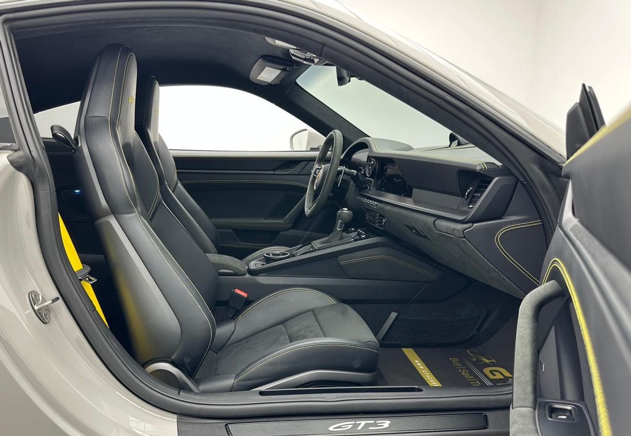 بورش 911 2022 Porsche 911 GT3, Porsche Service History, 27/11/2027 Porsche Warranty, Clean Title, Canadian