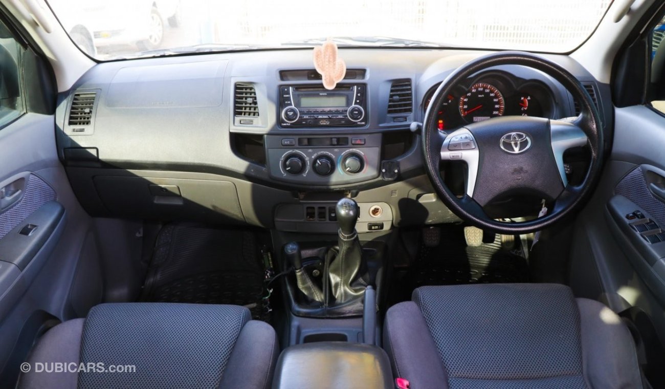 Toyota Hilux SR5 Diesel Right Hand drive clean car