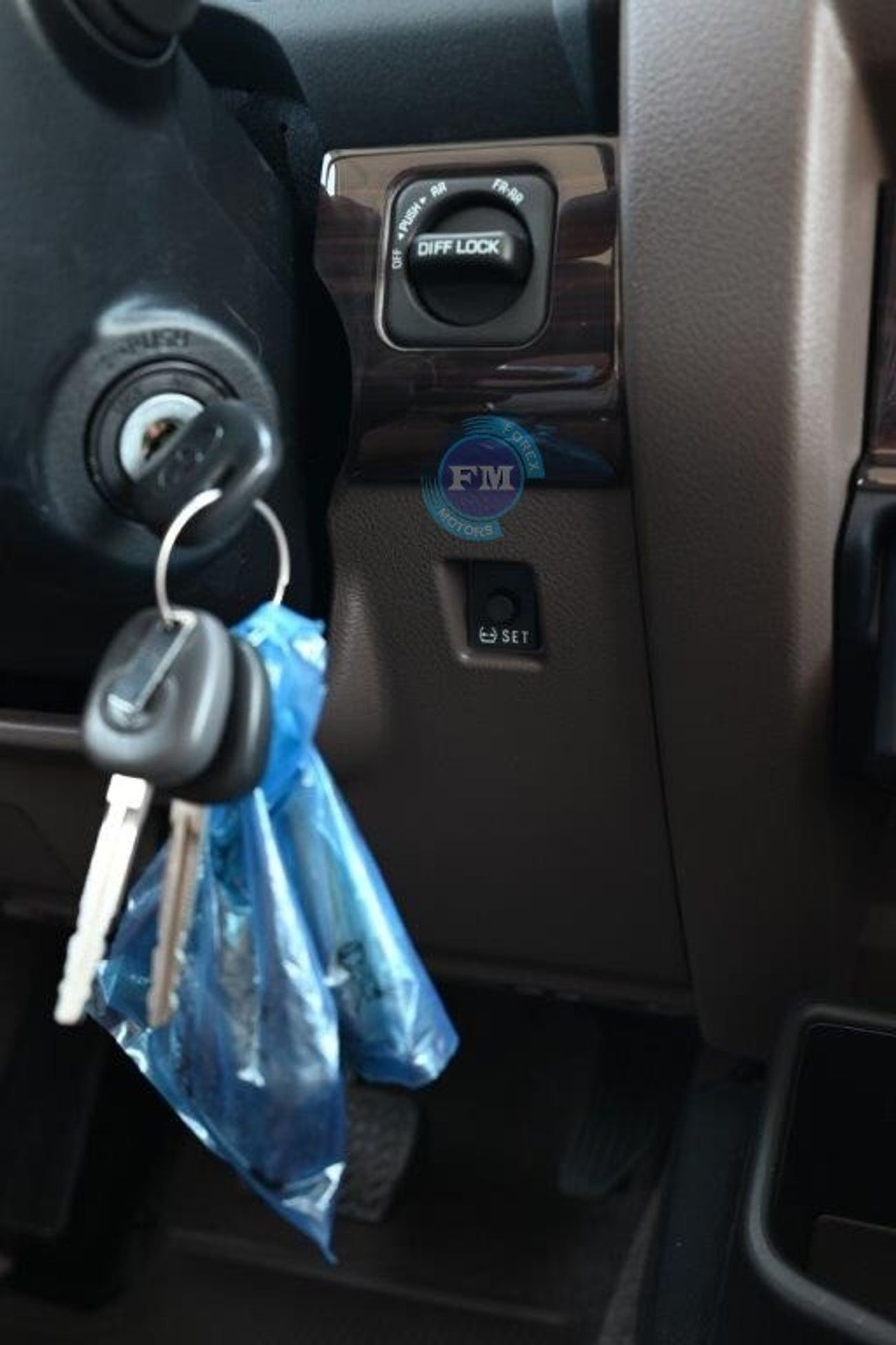 تويوتا لاند كروزر 70 71 4.0L Petrol AT (Full Option)