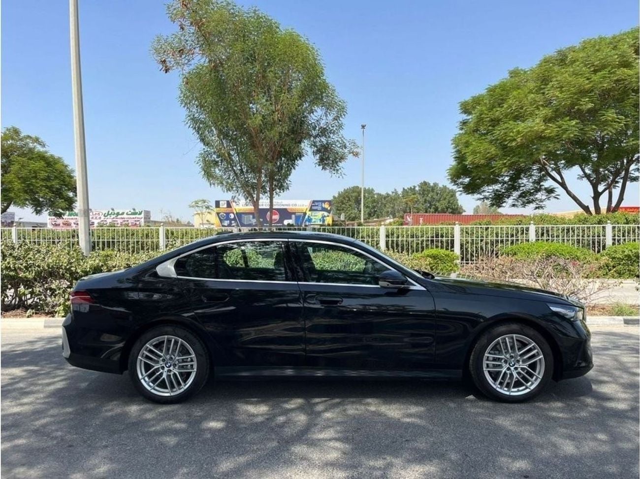 BMW 520i EXCELLENCE BMW 520I 0KM GCC 2024