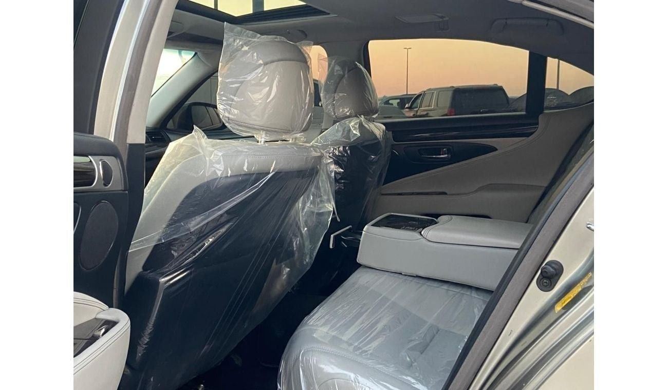 لكزس LS 460 Premier LWB 4.6L (382 HP)