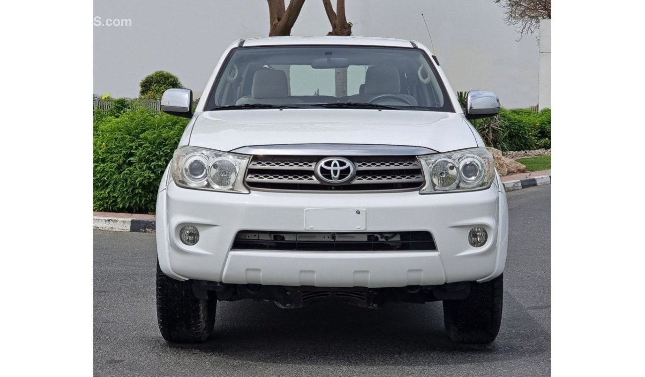 Toyota Fortuner SRS-2.7 L-4 Cyl-Low kilometer Driven-Very well maintained and good Condition