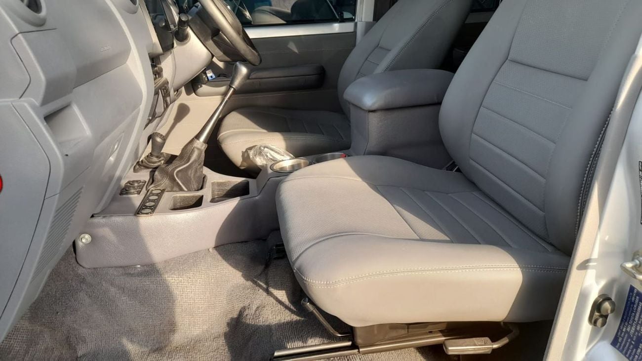 Toyota Land Cruiser Pick Up Right hand drive PICKUP GXL 4.5 V8 1VD diesel manual