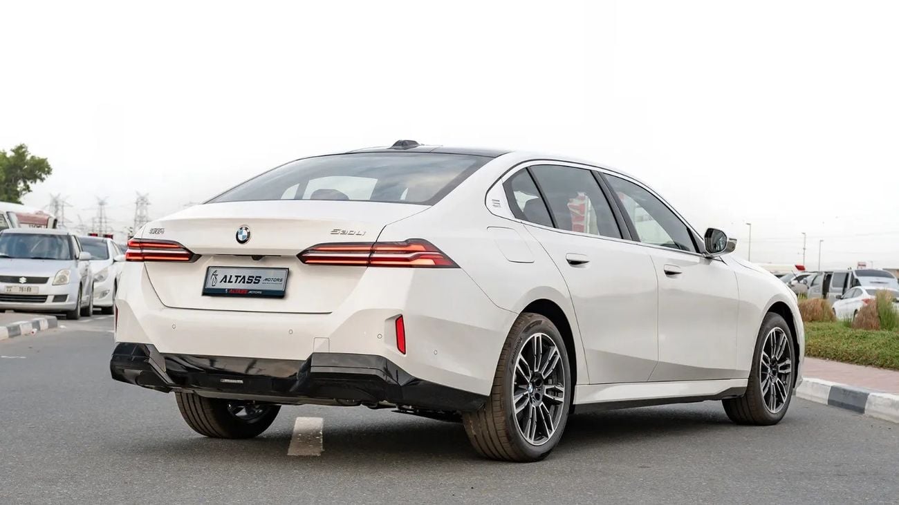 بي أم دبليو 530i 2026 | BMW 5 SERIES 530LI LEADING M SPORT PACKAGE [ EXPORT ONLY ]