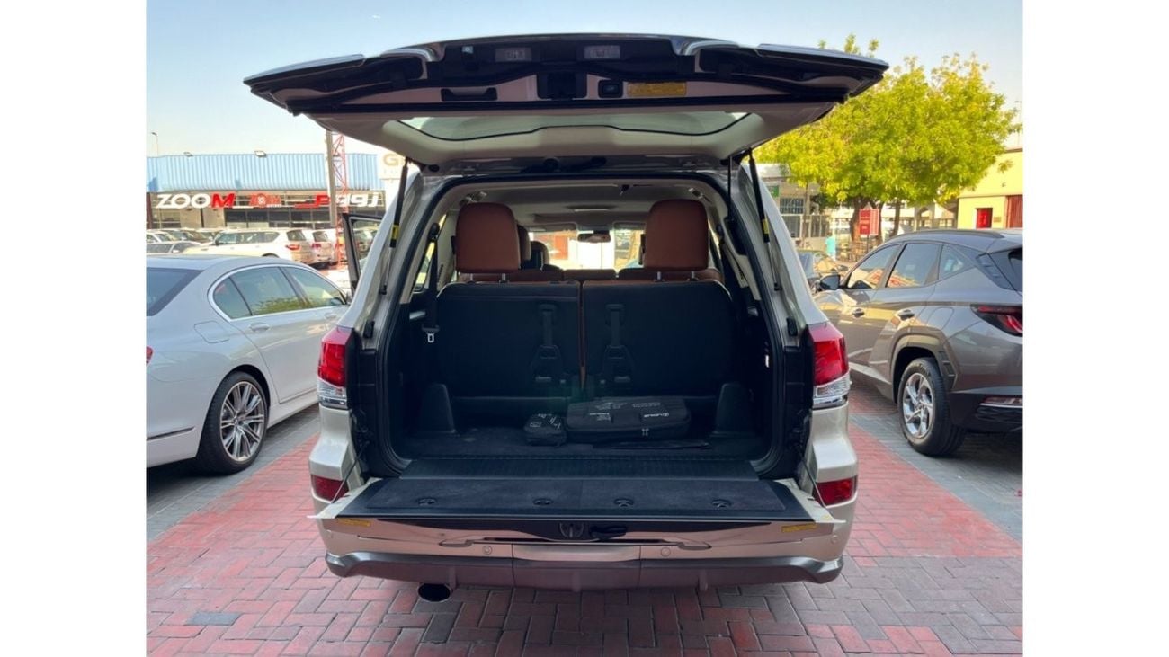 Lexus LX 570