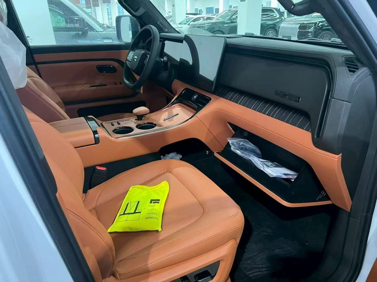 روكس أداماس VIP ADAMAS 6 SEATS  AND 7 SEETAS