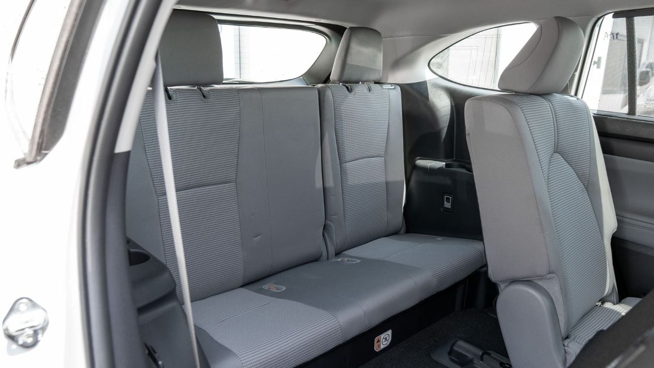 Toyota Highlander 2025 Toyota Highlander GLE 2.5 AT Hybrid (White)