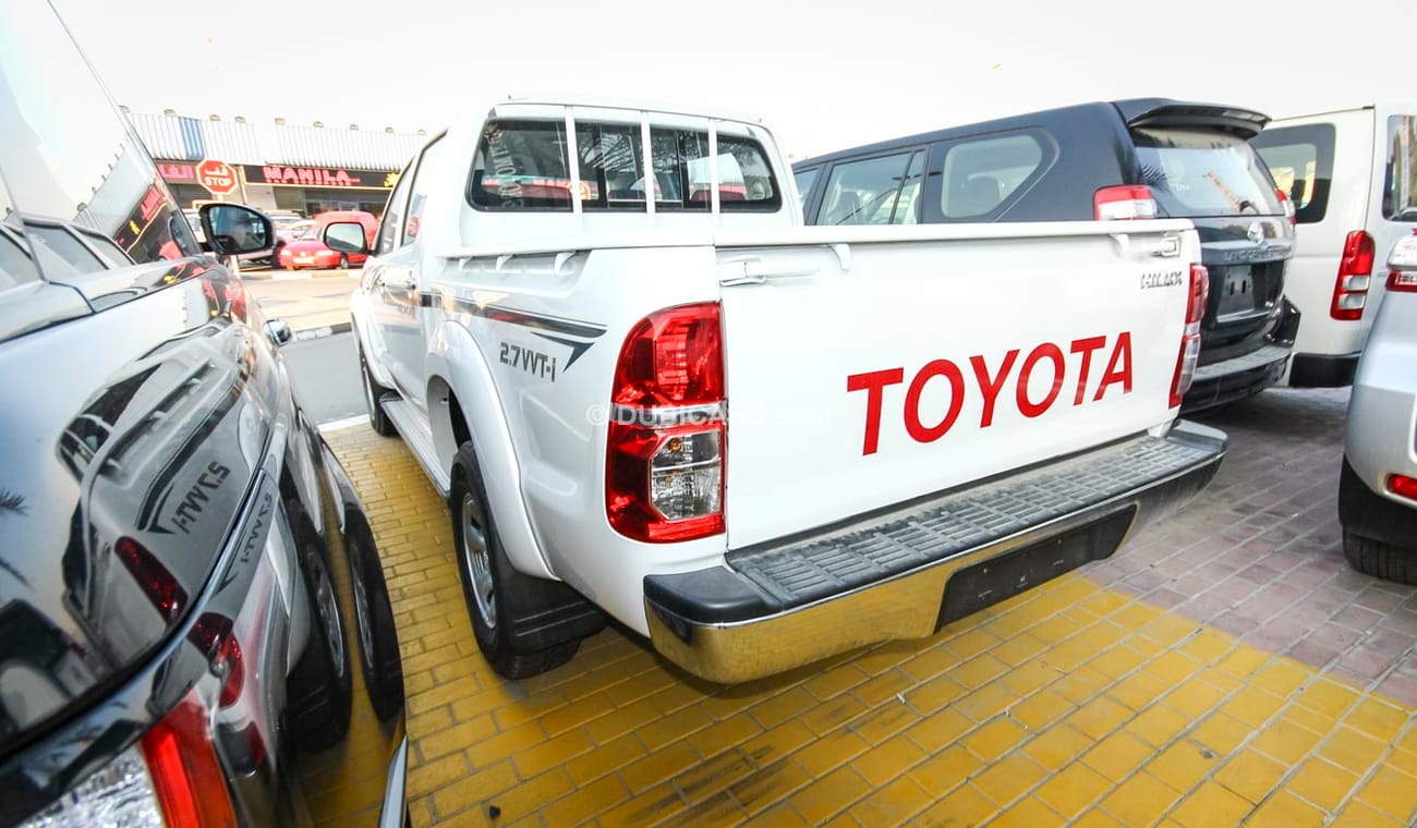 تويوتا هيلوكس 2.7 VVTI