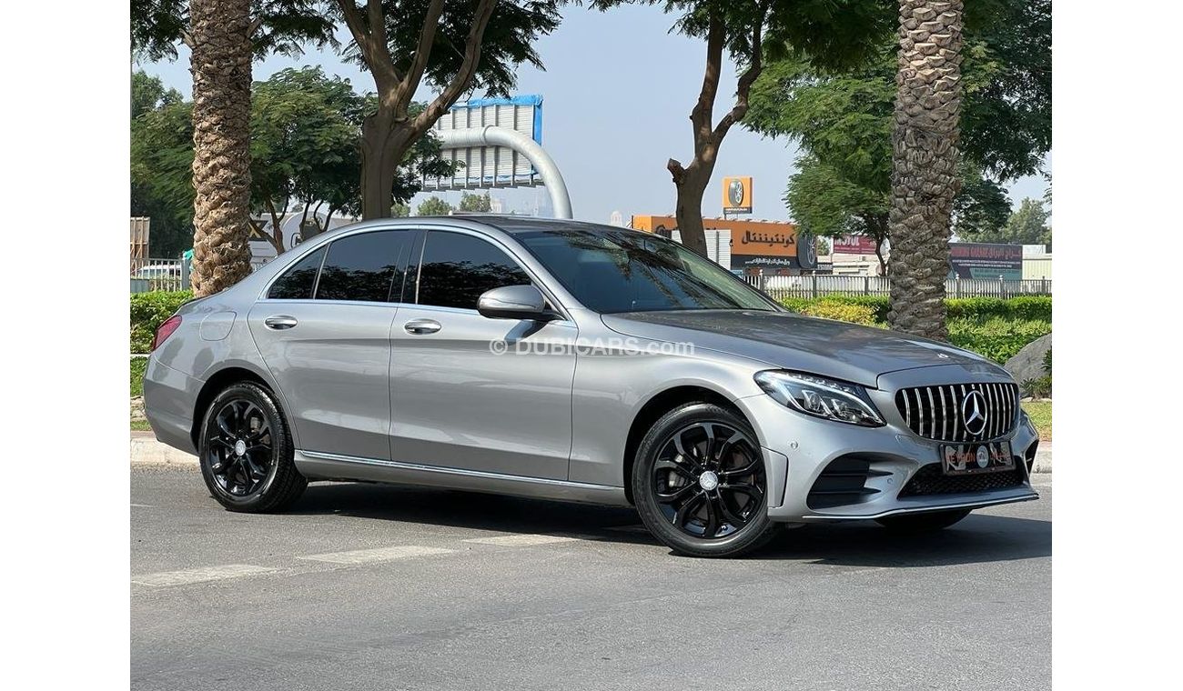 Mercedes-Benz C 300 Sport MERCEDES BENZ C300 2015 4MATIC IN PERFECT CONDITION WITH WARRANTY