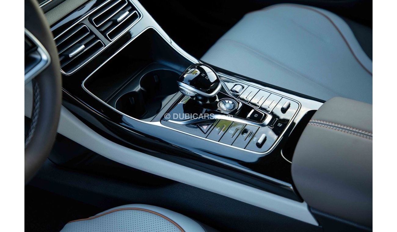 BYD QIN PLUS 2023 BYD Qin Plus Sedan - Black Inside Brown & Cream