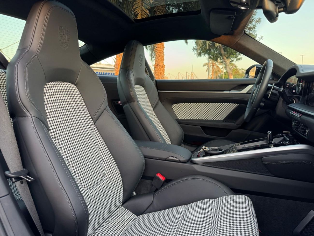 Porsche 911 Turbo 3.8L (575 HP) Coupe **2024** USED NEAT AND CLEAN GCC SPEC UNDER WARRANTY