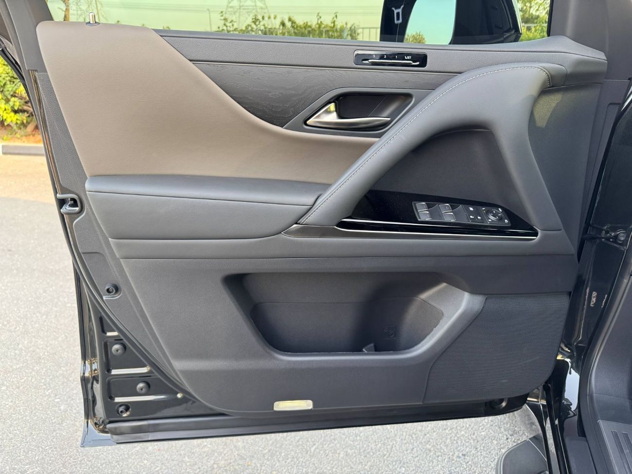 Lexus LX 700h Signature