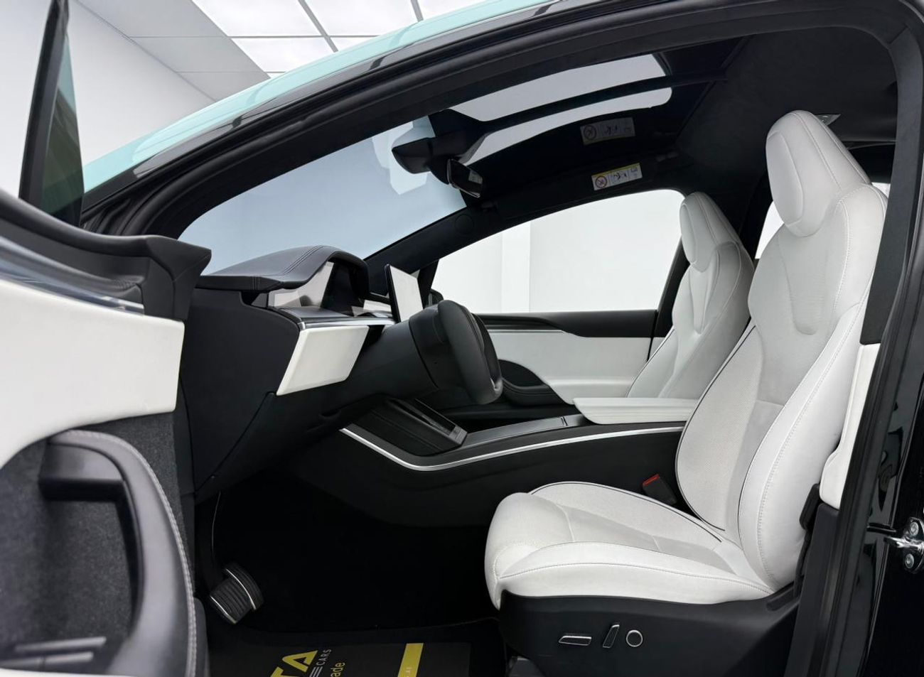 Tesla Model X Plaid (AWD) 2023 Tesla Model X ,Tesla Warranty Battery&Drive Unit Warranty+Full Service History ,GCC