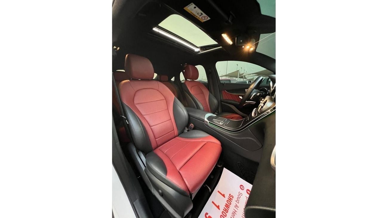 Mercedes-Benz GLC 300 4MATIC Mercedes GLC 300 Model 2020 Gcc specs