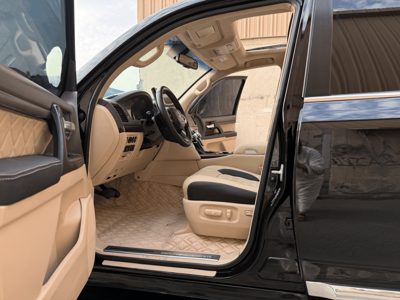 Toyota Land Cruiser VXR 4.6L 4WD