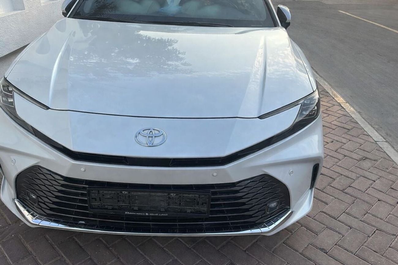 Toyota Camry E HEV