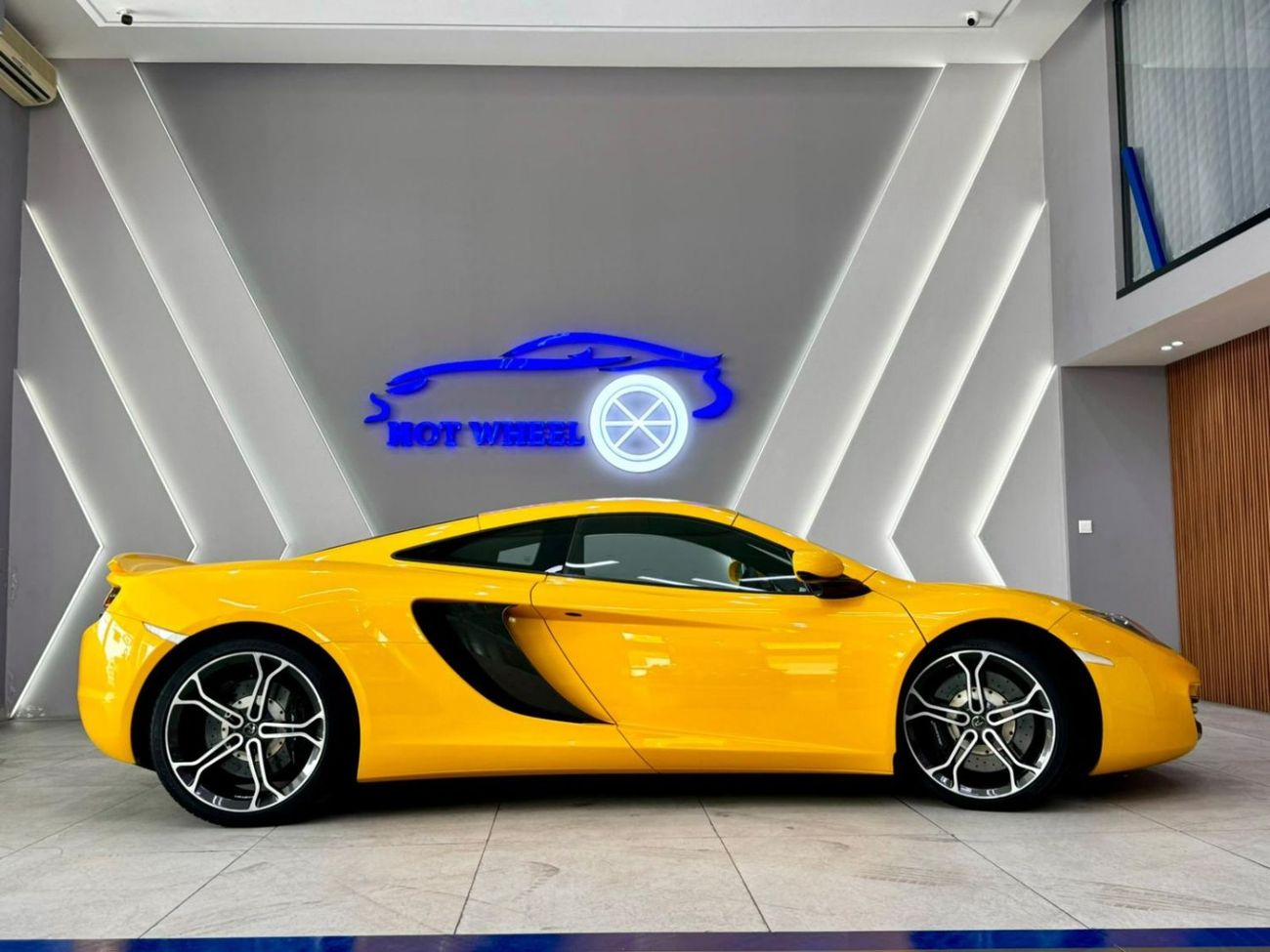 مكلارين MP4-12C | GCC | with Service history