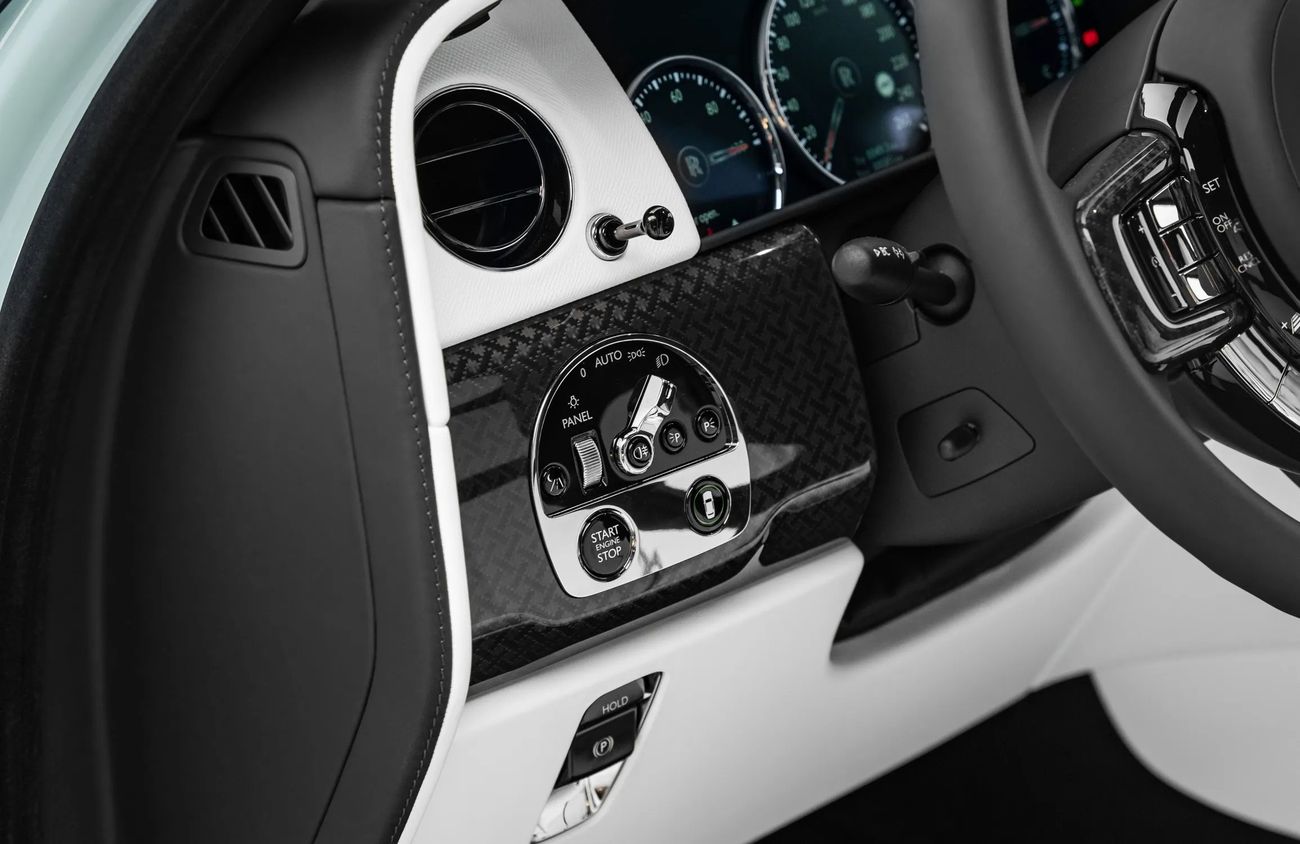 Rolls-Royce Cullinan 6.75L V12 Twin-Turbocharged Engine