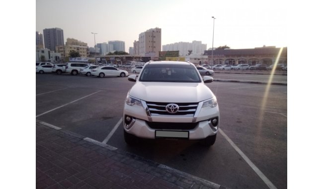 Toyota Fortuner EXR 2.7 4cylinder (leather seats)