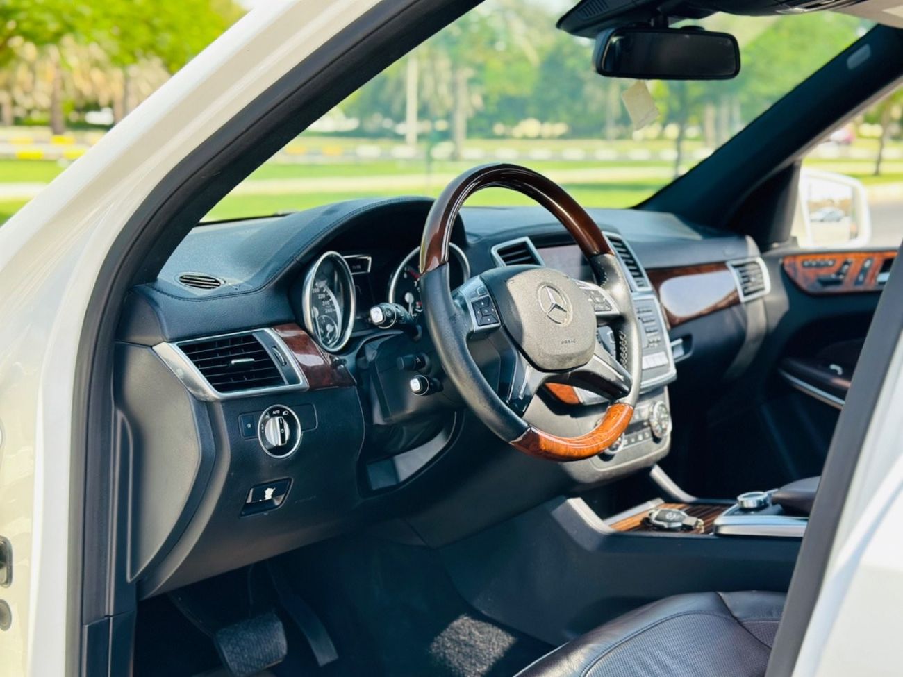 Mercedes-Benz GL 500 Std MERCEDES GL500 AMG MODEL 2013 FULL OPTION