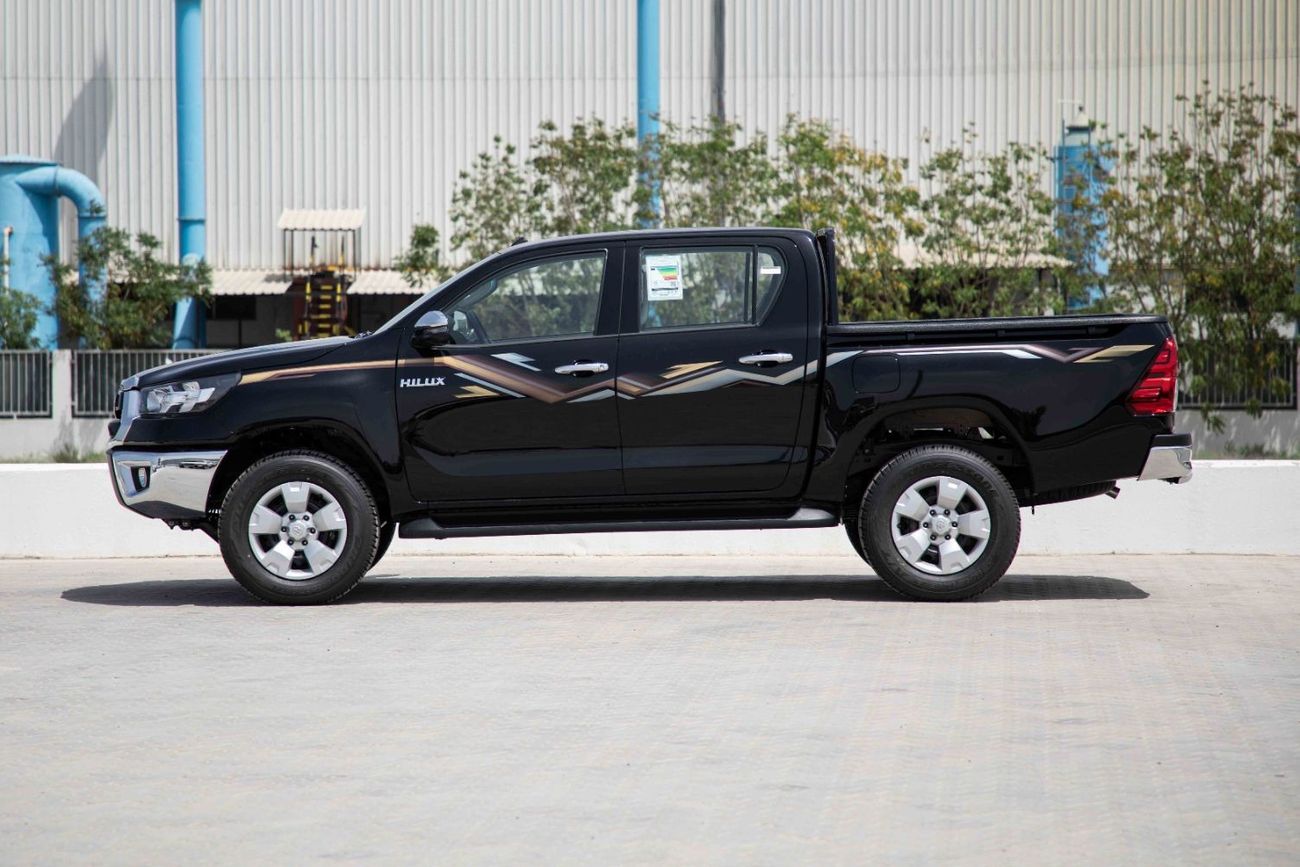 Toyota Hilux 2024 Toyota Hilux 4x4 DC 2.4 - Attitude Black inside Red