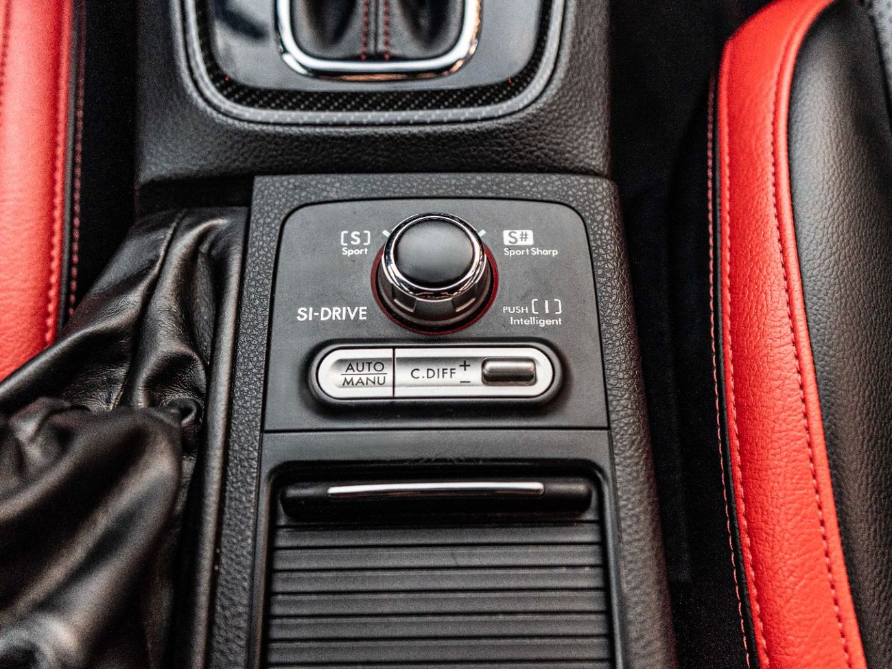 سوبارو امبريزا WRX