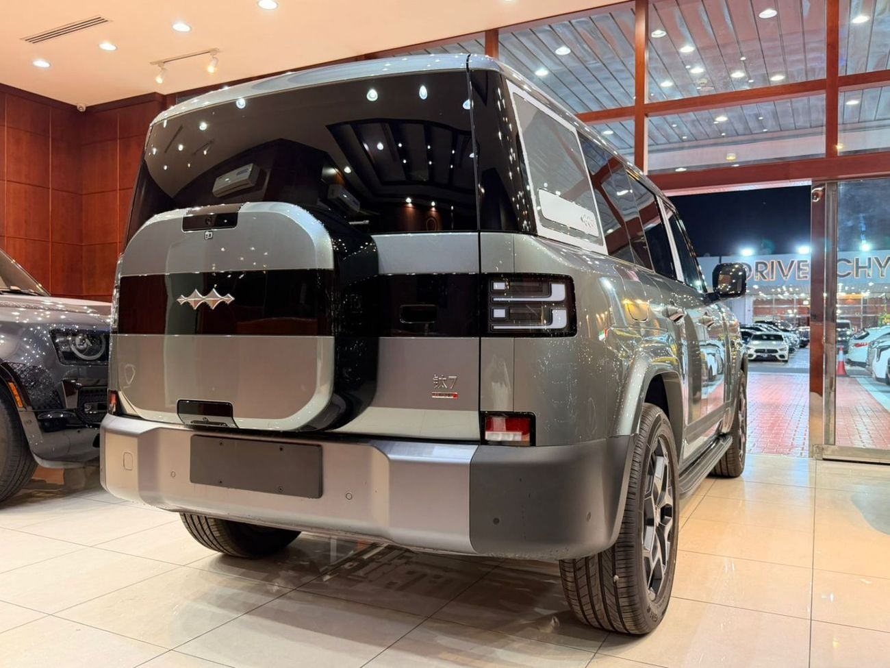 بي واي دي ليوبارد تيتانيوم 7 BYD Leopard Titanium 7 4WD Ultra