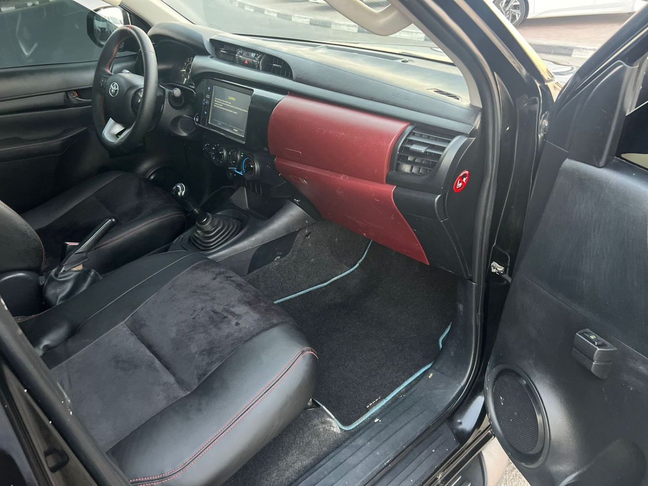 تويوتا هيلوكس 2021 GL-2.7L V4 - Adventure Modified Full Option - Patrol  Manual  - PushStart -Rear Ca