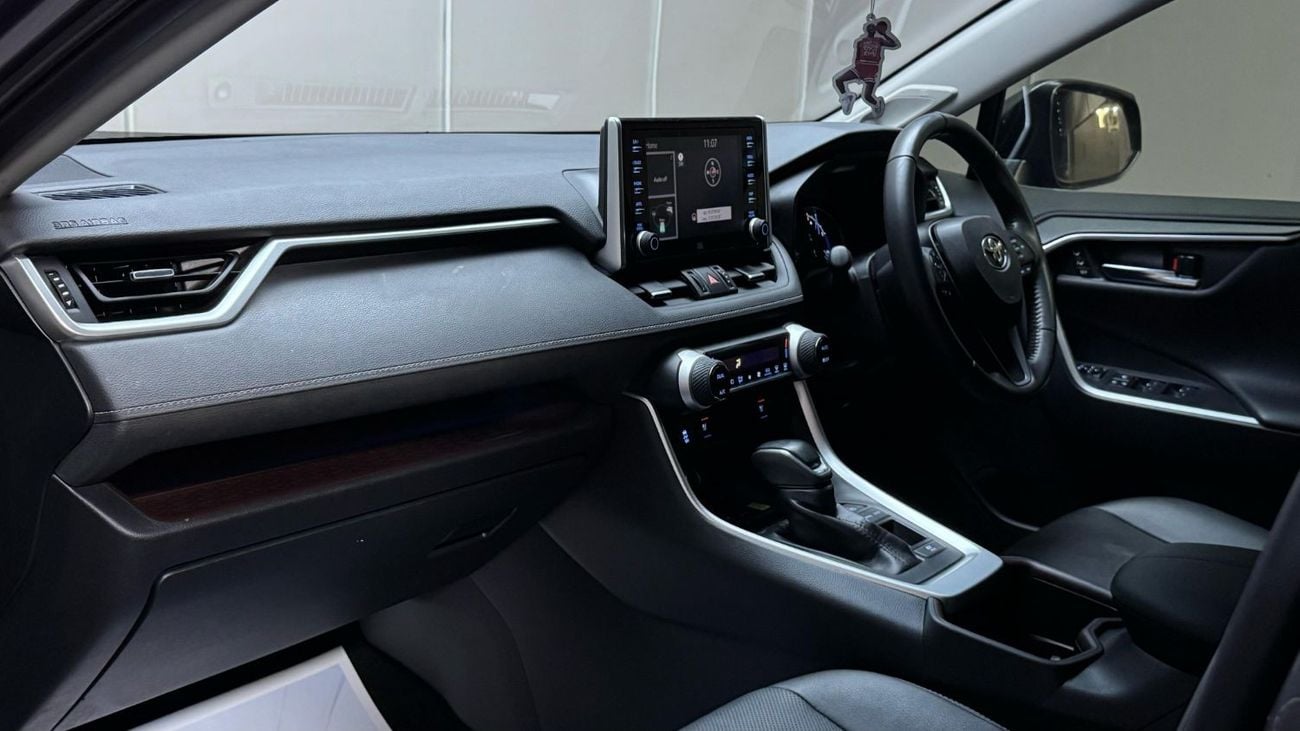 تويوتا راف ٤ HYBRID ,RIGHT HAND DRIVE FULL OPTION SUNROOF